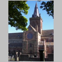 Kirkwall, St__Magnus_Cathedral, photo 4 by Wknight94 on Wikipedia.jpg